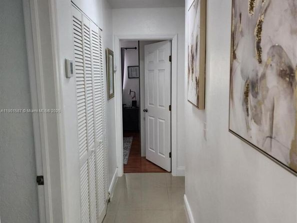 2140 SW 36th Ave, Fort Lauderdale FL 33312