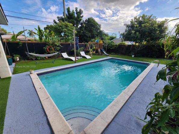 2140 SW 36th Ave, Fort Lauderdale FL 33312