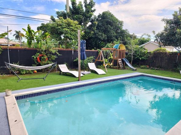 2140 SW 36th Ave, Fort Lauderdale FL 33312