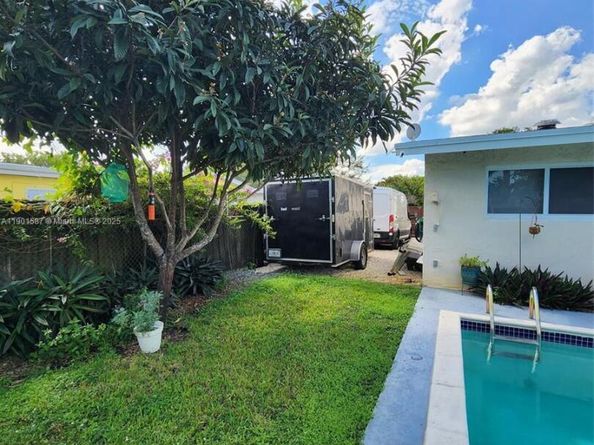 2140 SW 36th Ave, Fort Lauderdale FL 33312