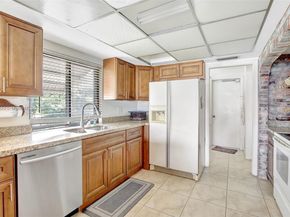 1600 SW 72nd Ave, Plantation FL 33317