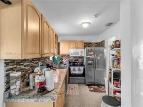 3235 SW 93rd Ct, Miami FL 33165