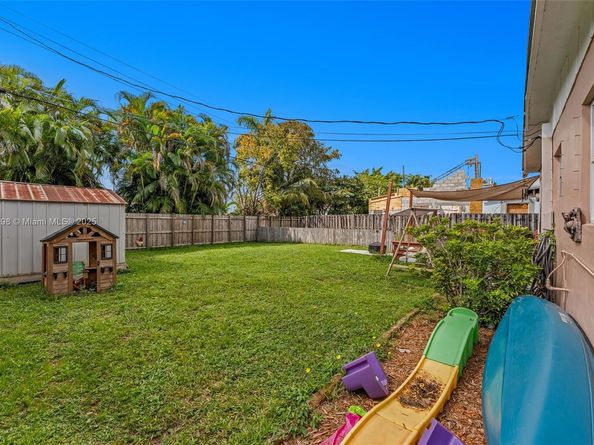 1200 NW 41st St, Oakland Park FL 33309