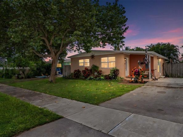 1200 NW 41st St, Oakland Park FL 33309