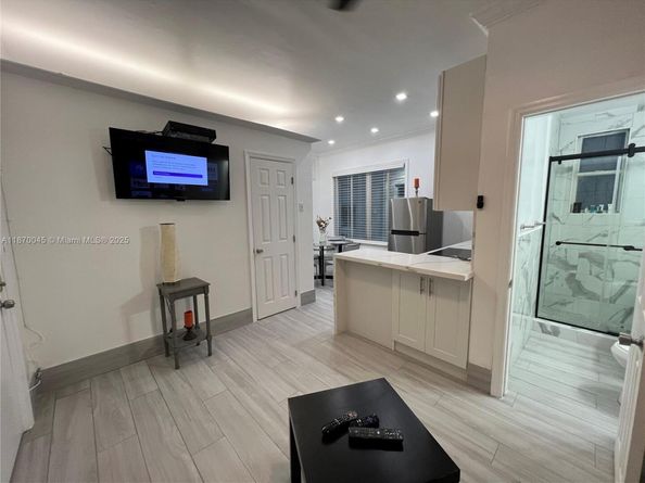 3710 Collins Ave N103, Miami Beach FL 33140