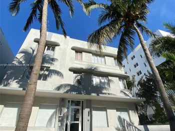 3710 Collins Ave