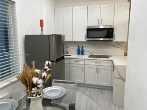 3710 Collins Ave N103, Miami Beach FL 33140