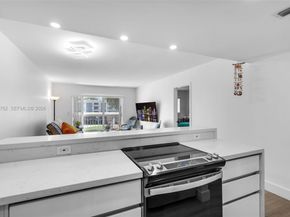 1101 Hillcrest Ct 206, Hollywood FL 33021