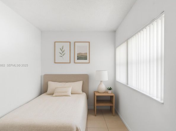 641 NE 56th Ct, Oakland Park FL 33334