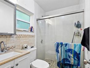641 NE 56th Ct, Oakland Park FL 33334