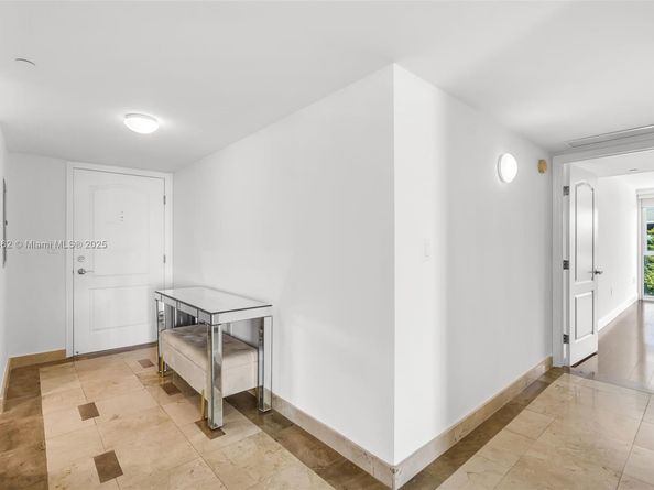 2101 Brickell Ave 306, Miami FL 33129