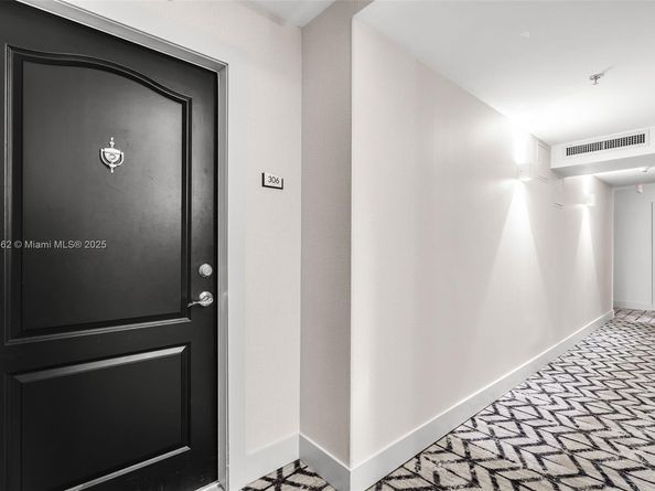 2101 Brickell Ave 306, Miami FL 33129