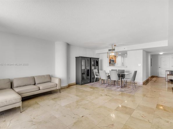 2101 Brickell Ave 306, Miami FL 33129