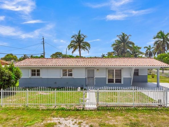 17430 NW 37th Ct, Miami Gardens FL 33055