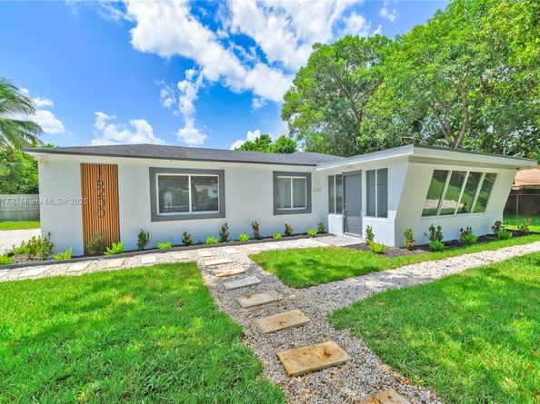 16200 NE 3rd Ave, Miami FL 33162