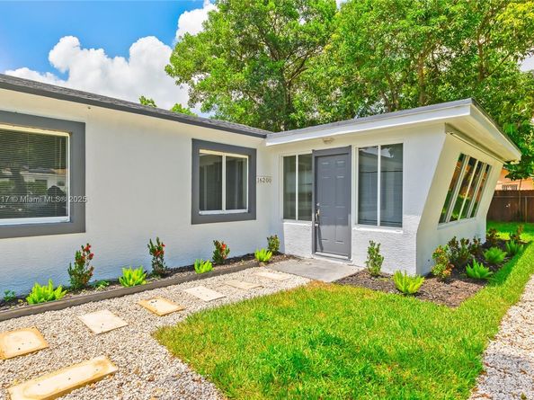 16200 NE 3rd Ave, Miami FL 33162
