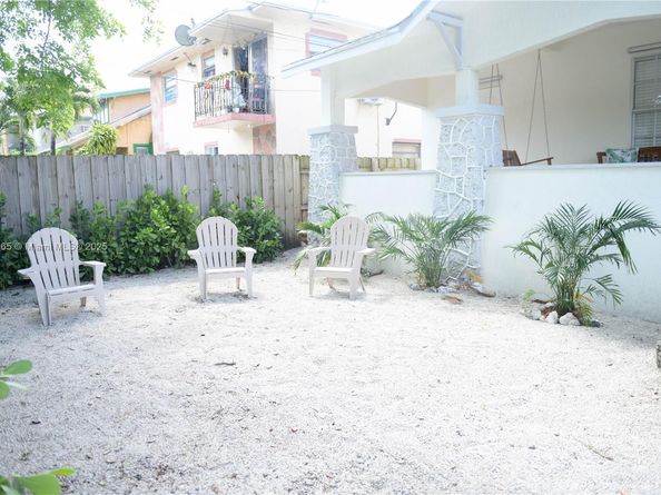 1274 SW 5 St, Miami FL 33135