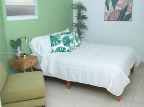 1274 SW 5 St, Miami FL 33135