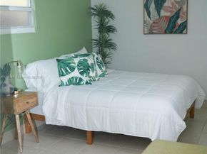 1274 SW 5 St, Miami FL 33135