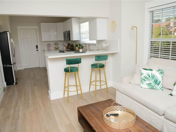 1274 SW 5 St, Miami FL 33135