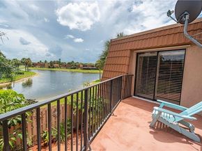 11006 N Harmony Lake Cir, Davie FL 33324