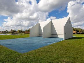 11006 N Harmony Lake Cir, Davie FL 33324