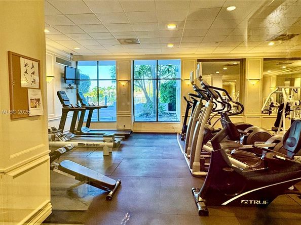 5700 Collins Ave 11B, Miami Beach FL 33140