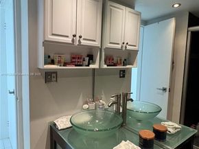 5700 Collins Ave 11B, Miami Beach FL 33140