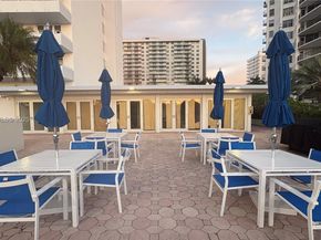 5700 Collins Ave 11B, Miami Beach FL 33140