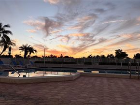 5700 Collins Ave 11B, Miami Beach FL 33140