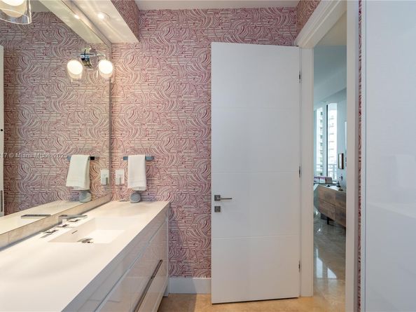 901 Brickell Key Blvd 2602, Miami FL 33131