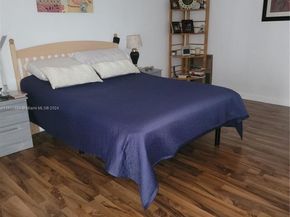 671 NE 195 St 122E, Miami FL 33179