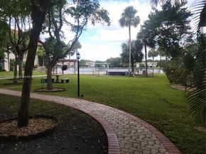 671 NE 195 St 122E, Miami FL 33179