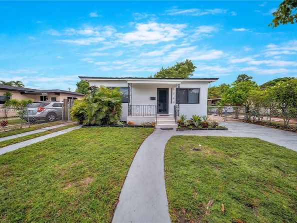 5250 NW 4th St, Miami FL 33126