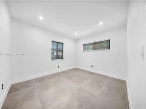 5250 NW 4th St, Miami FL 33126