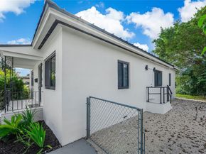5250 NW 4th St, Miami FL 33126