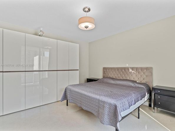 1945 S Ocean Dr 404, Hallandale Beach FL 33009