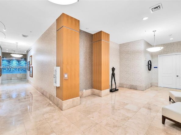 1945 S Ocean Dr 404, Hallandale Beach FL 33009