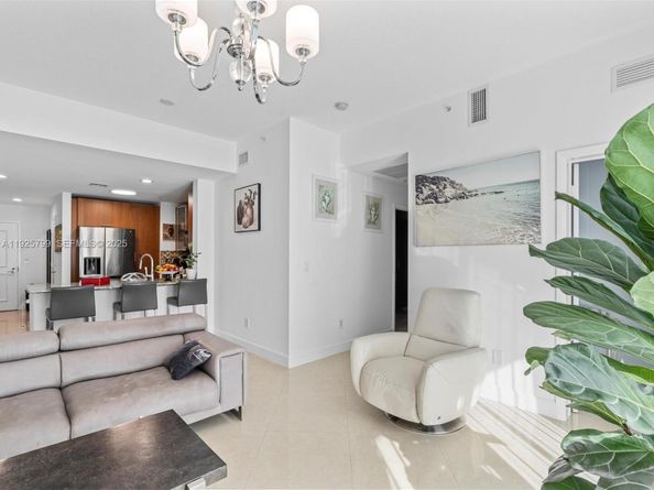 1945 S Ocean Dr 404, Hallandale Beach FL 33009