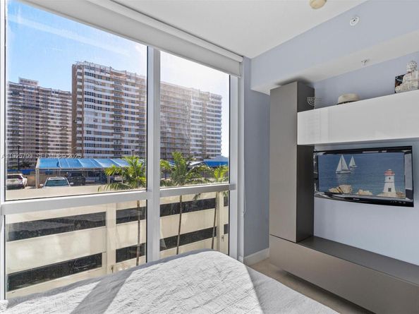 1945 S Ocean Dr 404, Hallandale Beach FL 33009