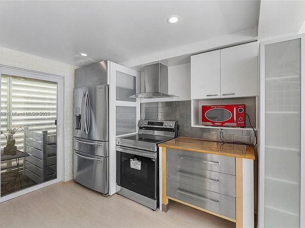 517 NE 38th St 9, Miami FL 33137