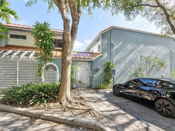 517 NE 38th St 9, Miami FL 33137
