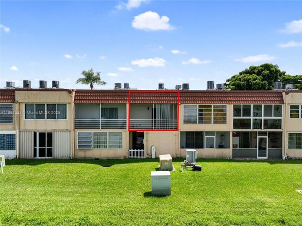 9021 Sunrise Lakes Blvd 211, Sunrise FL 33322