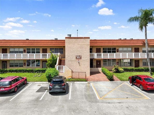 9021 Sunrise Lakes Blvd 211, Sunrise FL 33322