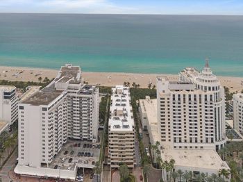 1623 Collins Ave