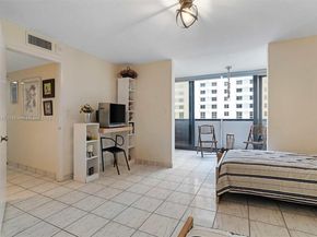 1623 Collins Ave 812, Miami Beach FL 33139