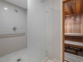 1623 Collins Ave 812, Miami Beach FL 33139