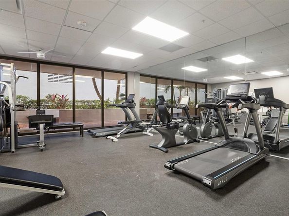 1623 Collins Ave 812, Miami Beach FL 33139