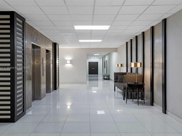 1623 Collins Ave 812, Miami Beach FL 33139