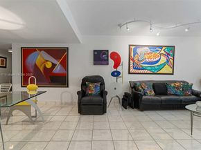 1623 Collins Ave 812, Miami Beach FL 33139